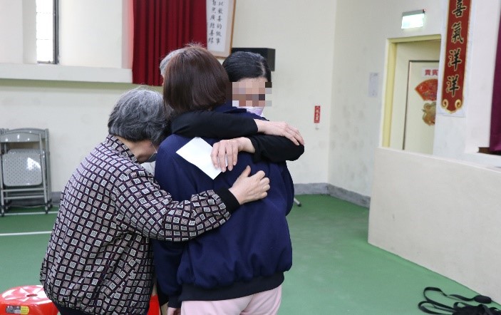 少年懺悔過去行為
