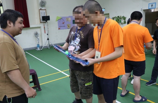 家長與少年互動