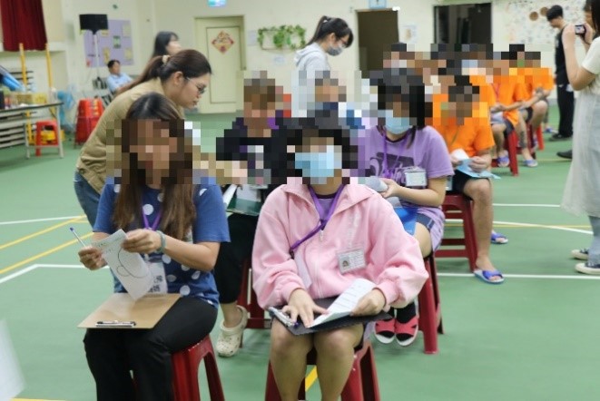 少年寫下對父母的感恩之意