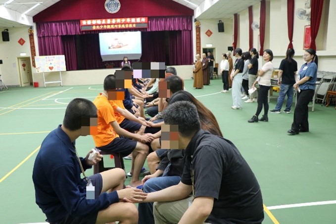 攜手感受施與受的溫度