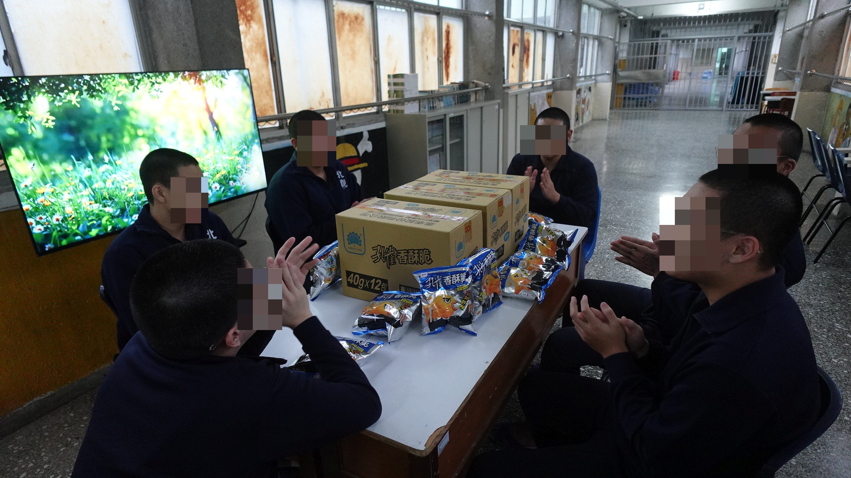 當月壽星接受同學祝福